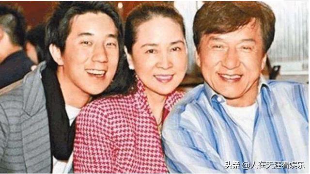 林凤娇谈成龙女儿:同样是弃养孩子，网友对郑爽和成龙的态度为什么不同？