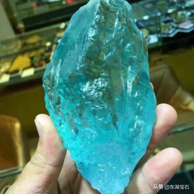 克什米尔蓝宝石:红、蓝宝石如何从透明度上去挑选？