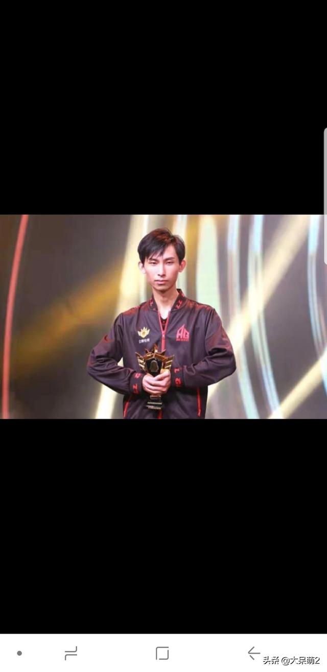 Vv,流苏发文称不会在超玩会的大名单中,139取代梦泪试训,你还喜欢现在的超玩会吗？