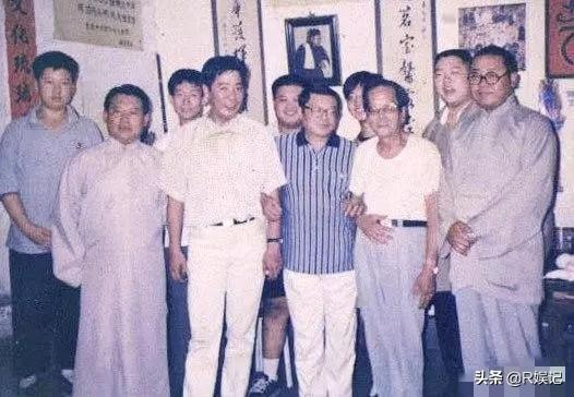 郭德纲与范振钰关系那么好，为什么没拜师范先生？