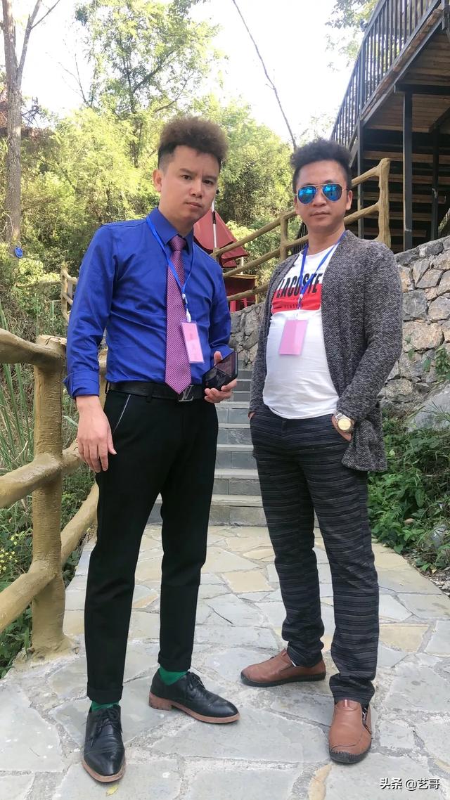 你第一次谈恋爱说的最搞笑的一句话是什么？