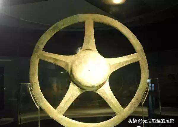 3号坑青铜神树已出土，三星堆出土的“方向盘”到底是干什么用的