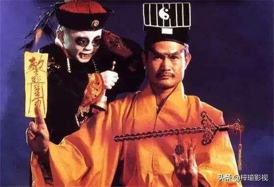 你觉得林正英演的僵尸片是喜剧片,还是恐怖片？