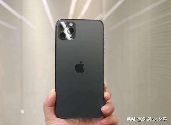 现在苹果11 128g实体店一般多少钱了？还是等9月份买12？