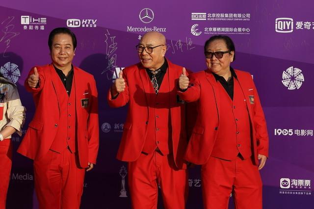 喻可欣六小龄童:六小龄童中美合拍《西游记》到底怎么样了，有生之年还能看到吗？