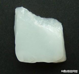 和田玉的基本性质,身为“软玉”的和田玉，真的易碎吗？