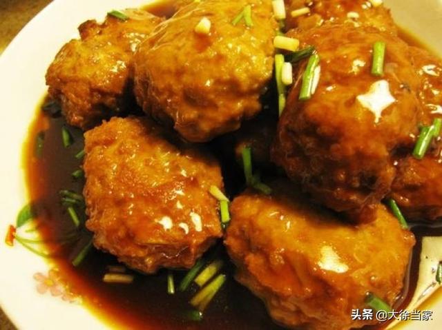 八大碗基本家家都一样吗，大同的八大碗都包含哪些美食