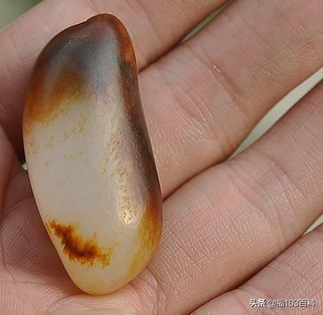 和田玉戴久了表面坑坑洼洼和田玉皮子老反碱是真籽料吗