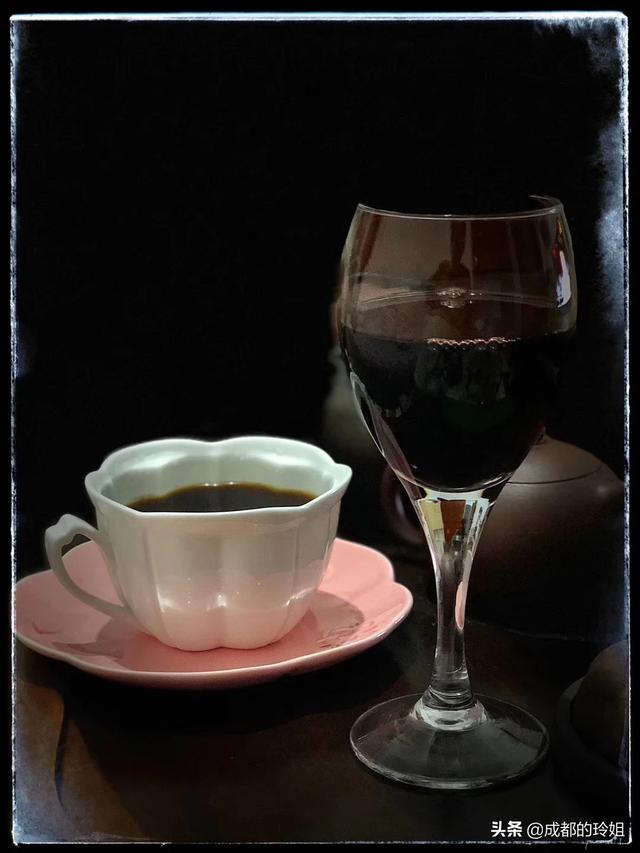 红酒配咖啡，喝红酒和喝咖啡的是一类人吗