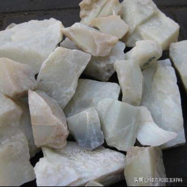 和田玉的天然特征,和田玉籽料要具备哪些特点？