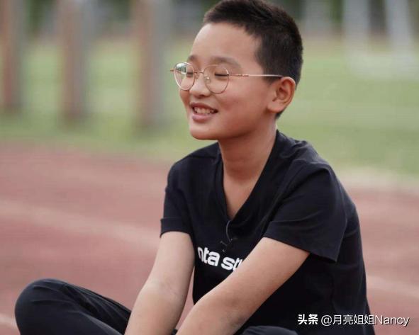 钟美美母亲发声:若你是13岁钟美美的家长面对百万年薪你会心动吗,你会怎么做