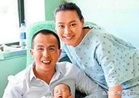 梁洛施和李泽楷:梁洛施庆生，与新男友十指相扣逛街被拍，是彻底放弃李泽楷了