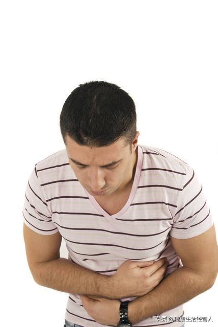 胃不好表现症状有哪些，胃不好的人，身体会出现哪些“异常”表现？