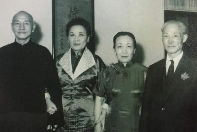 何应钦:同样是蒋介石的左膀右臂，何应钦和陈诚有什么区别？