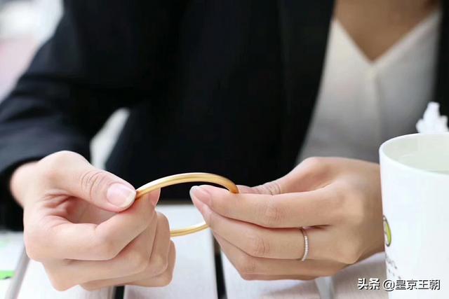 什么样的人戴玉最好,带一块玉在身上真的会对身体有好处吗？