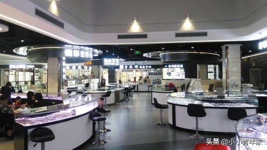 上海哪里配眼镜好(上海哪里配眼镜质量好又实惠)