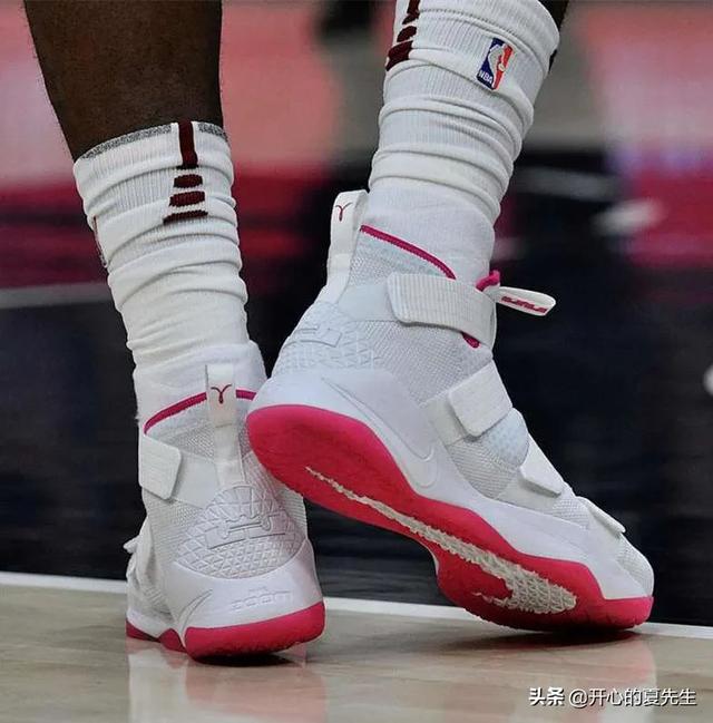 头条问答 - 篮球野球场一般打中锋和小前锋,有什么篮球鞋适合我?