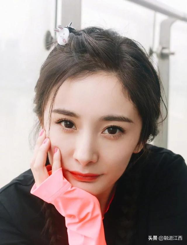 杨幂怀了李易峰的孩子:从杨幂到赵丽颖，她们离婚的底气十足！杨颖为何不敢官宣离婚？