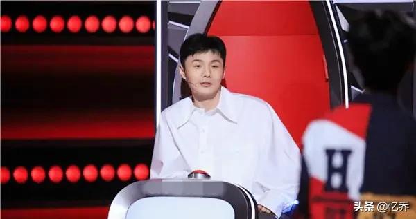 好声音改名:李荣浩为什么能坐在《中国好声音》的导师台上