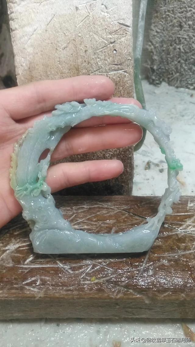 手镯54适合多少斤戴,一般人戴手镯需要多少圈号？