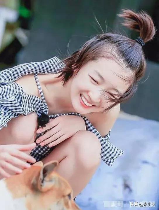 王子文多大了年龄:杨紫，关晓彤，周冬雨，王子文，谁更漂亮？