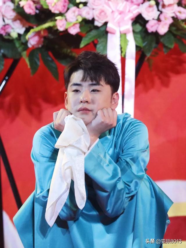 如果张云雷杨九郎孟鹤堂周九良郭麒麟都喜欢你,你会选哪个？