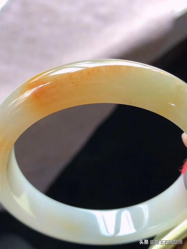 好翡翠手镯的图片,很稀罕翡翠镯子啊，谁能推荐一下哪家的好？