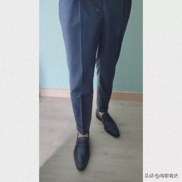 红狞猫鞋的图片:你经常用哪些款式的鞋来搭配西裤？有什么值得推荐的？