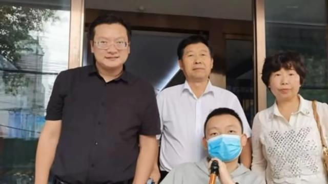 周兆成是正直的律师吗？为何为姚策发声却不站位许敏？