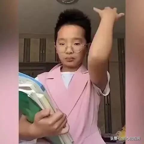钟美美母亲发声:若你是13岁钟美美的家长面对百万年薪你会心动吗,你会怎么做