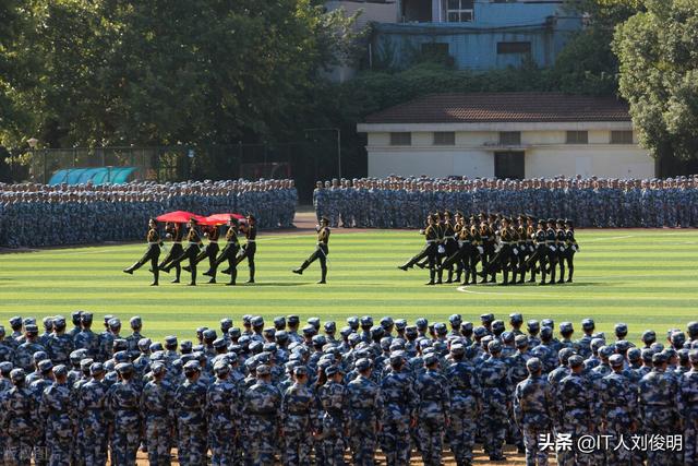 专科生和本科生有哪些差别，读大专和读本科有什么区别，大专与垃圾本科学费有什么区别