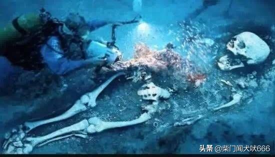 巨人骨骸:恐龙时期的人类是什么样的？