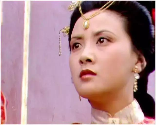 近亲家族下载:《红楼梦》为什么要宣扬近亲结婚？古代没有禁止吗？
