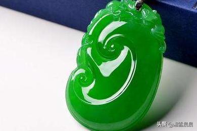 玉与翡翠的区别是什么,翡翠和玉的区别，翡翠和玉的不同点？