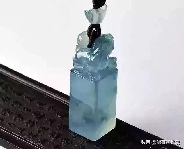 翡翠如何介绍,收藏翡翠的人到底收藏的是翡翠的什么特性？