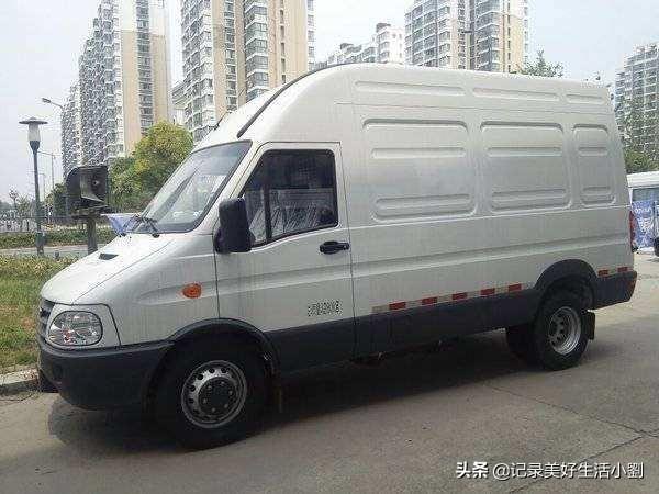 4.2米的电动新能源货车,在成都跑货拉拉,一月能挣多少钱？