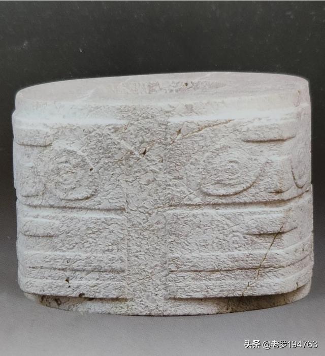 玉是什么做的,大型玉琮一般是用什么玉做的，怎么看？