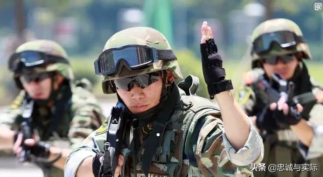 救火英雄生前影像:那场牺牲了30名烈士的大火被扑灭了吗？起因是什么？