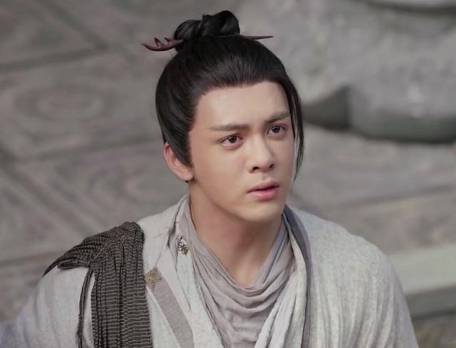 金轮是什么梗:令狐冲不敌东方不败，如果换成是杨过对战东方不败，结局又如何
