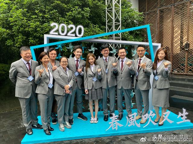 网红雪梨入选湖畔大学第六届,晒与马云合影,你如何评价？