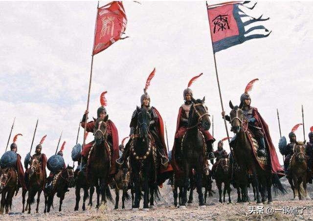 头条问答 - 古代将军都穿的威风凛凛的铠甲打仗,不怕被敌方针对吗?