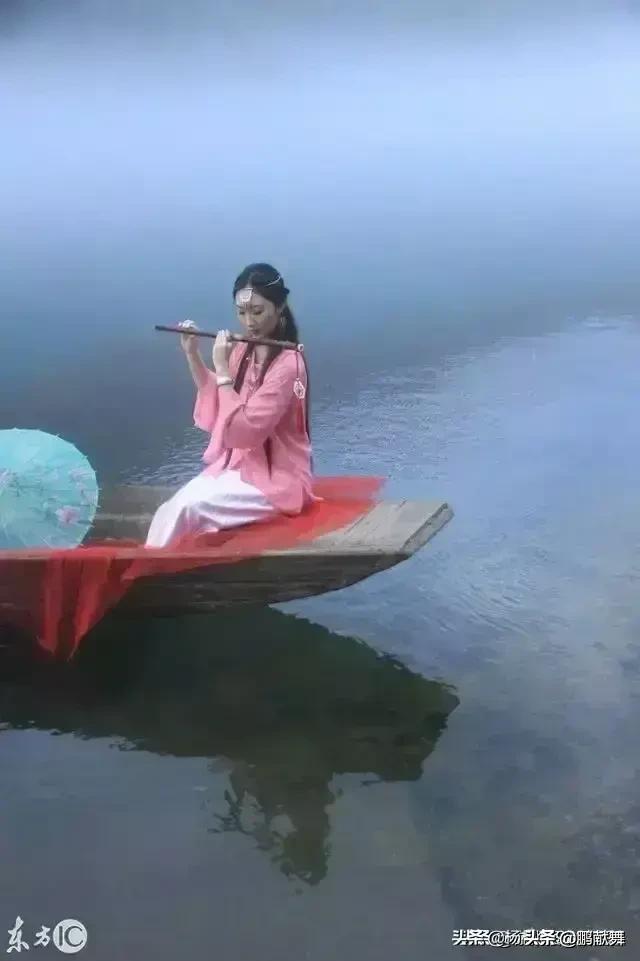 驻足痴望，为什么漂亮的女孩讨人喜欢？