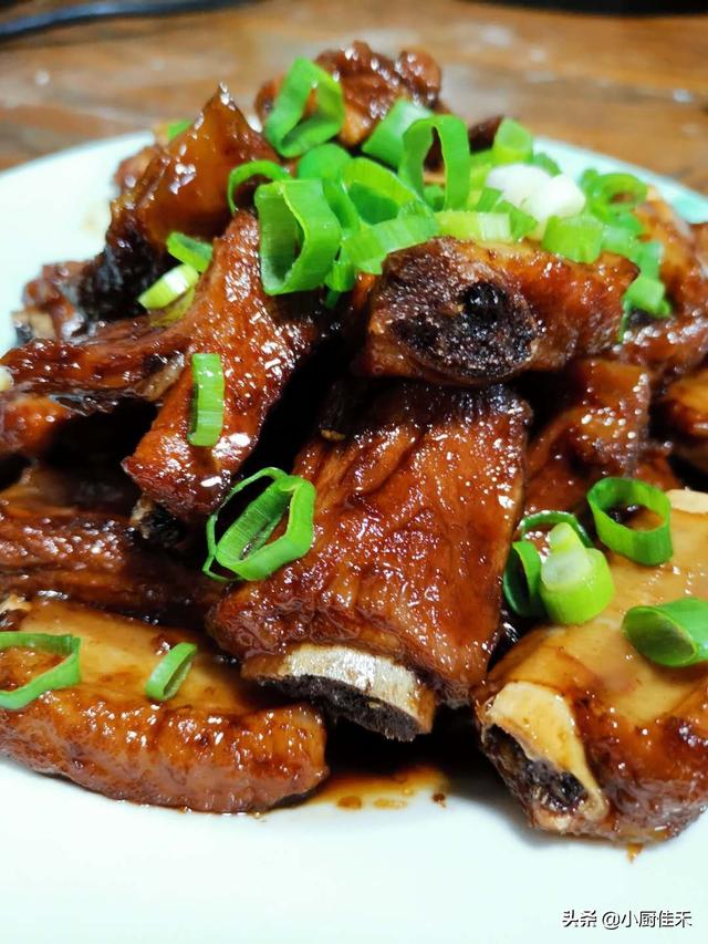 清炖排骨放什么调料,家常清炖猪排最简单做法?