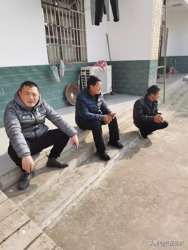 在农村的家庭里，对于有钱就有话语权的兄弟姐妹们怎么看？