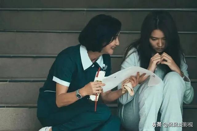 黎诺懿女友:全剧主角都是精神病人？最新港剧《刑侦日记》你看了吗？
