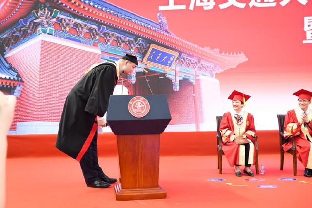 为何现役运动员孙杨已经成为博士，而姚明本科毕业却花了七年时间？