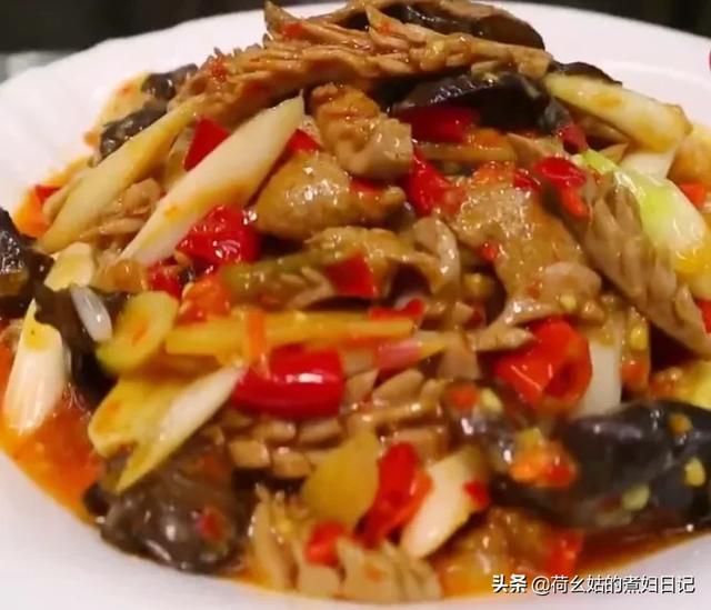 猪腰子怎么做好吃:腰花哪种做法好吃而且还没有膻味？