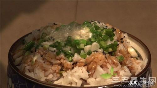 七八十年代的猪油拌饭、酱油汤泡饭还记得吗？