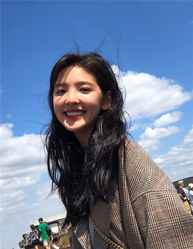 你的婚礼演员表:由许光汉和章若楠主演的电影《你的婚礼》今天上映，你会去看吗？