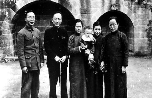 郭沫若的资料:感觉鲁迅作品中的金句很多，郭沫若的作品中有没有？